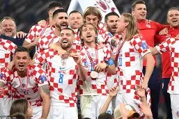 开云app-红魔球星备战高昂，获国家队首发迎战欧洲杯()