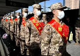 队内强力内线再添新兵，助力球队逆转胜利()  第2张