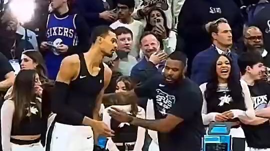 精彩的足球比赛赛前热身秀引爆球迷热情()  第2张